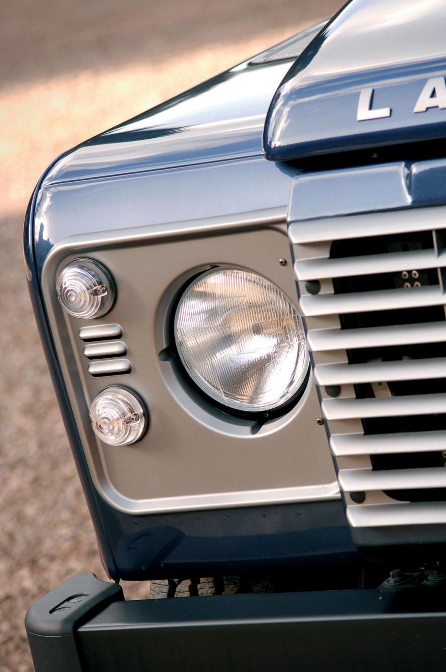 Land Rover Defender 2006 года  (фото 136 из 227)